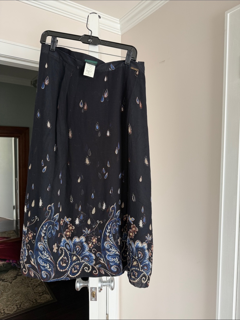 Geiger Elegant Black fake wrap midi Skirt  Blue Paisley Border size 44